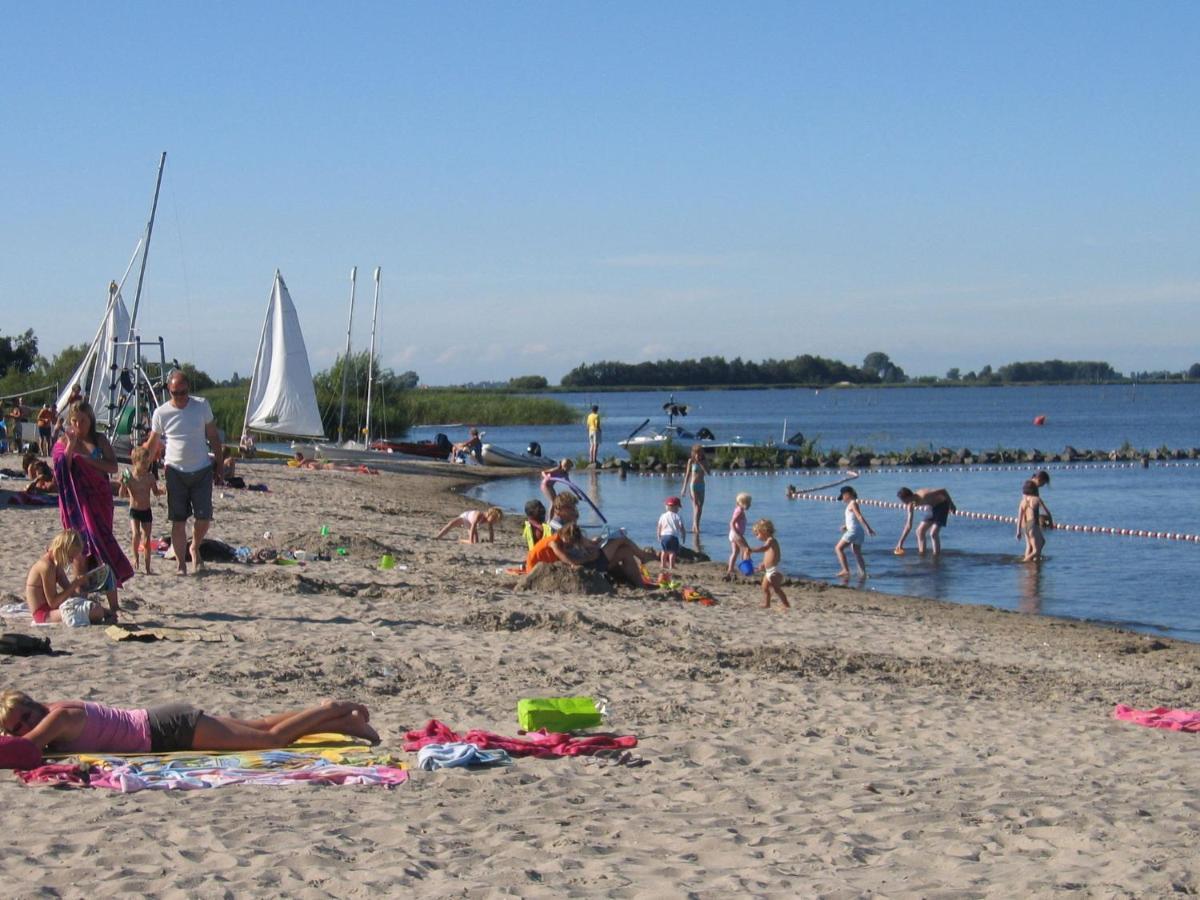 Comfortably Vacation Home At Slotermeer Lake Balk 外观 照片